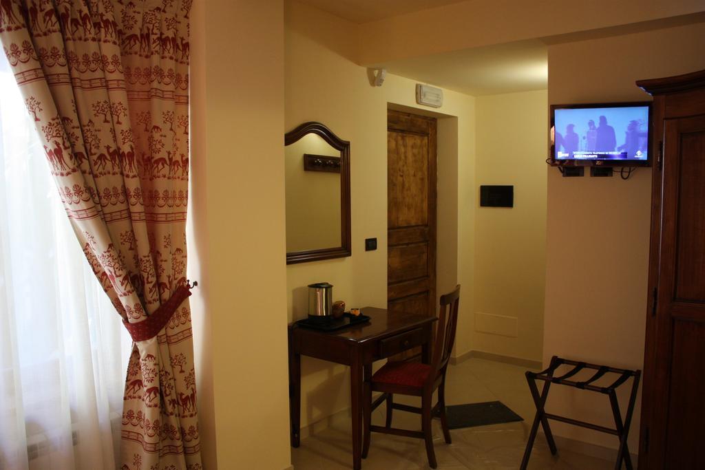 Olympic Mountains Hotel Cesana Torinese Kamer foto