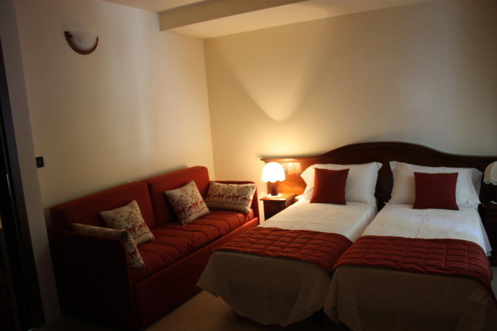 Olympic Mountains Hotel Cesana Torinese Buitenkant foto