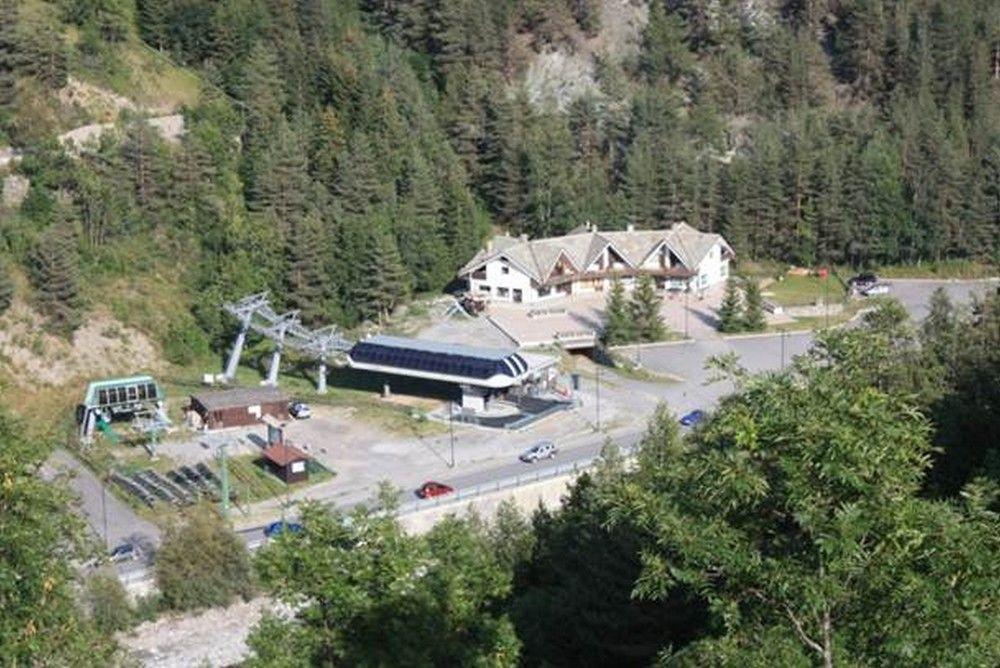 Olympic Mountains Hotel Cesana Torinese Buitenkant foto